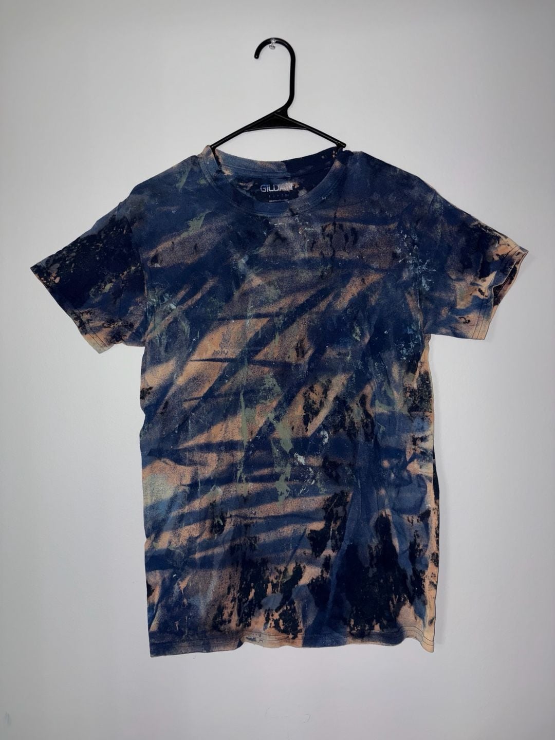 Gildan Size Small Bleach Tie-Dye T-Shirt